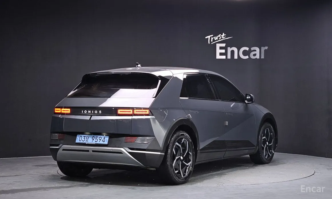 Фото 2 - Hyundai Ioniq 5