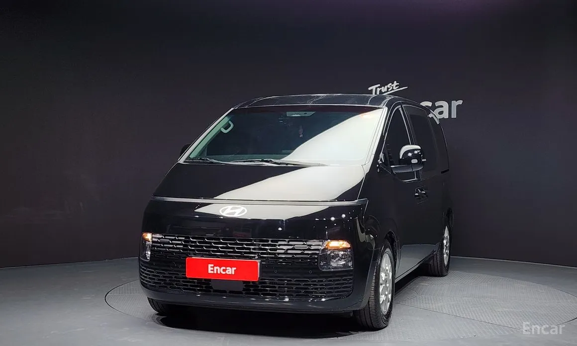 Фото 3 - Hyundai Staria