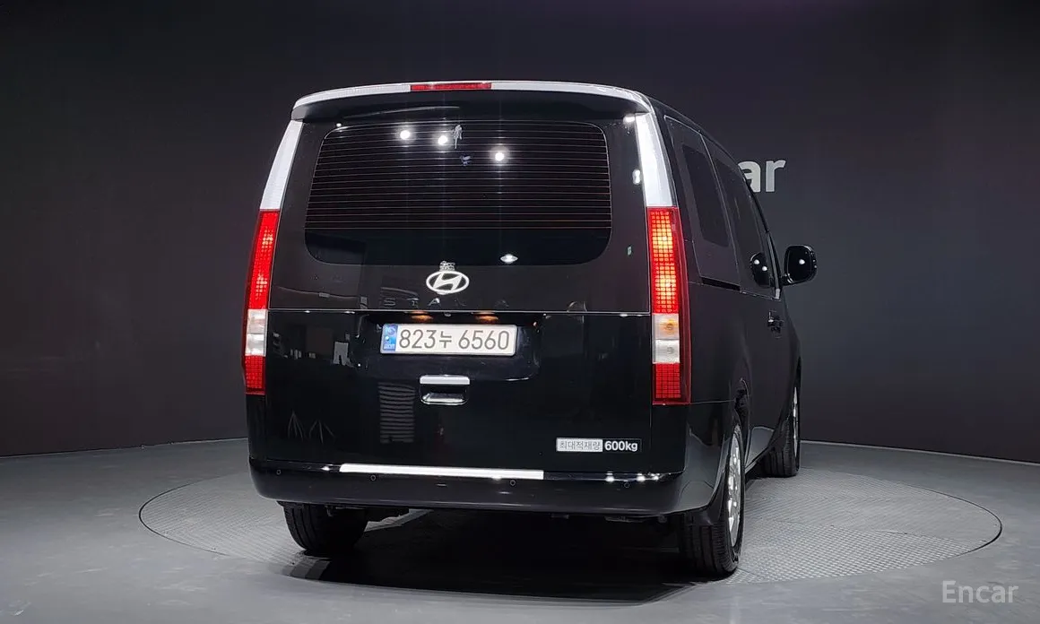 Фото 4 - Hyundai Staria