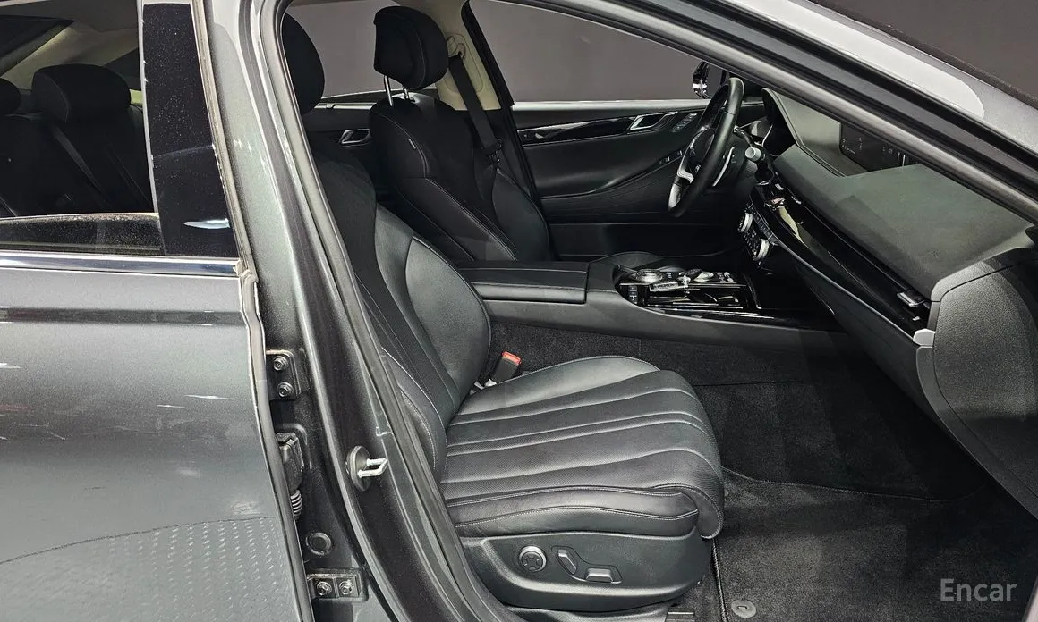 Фото 10 - Genesis G80