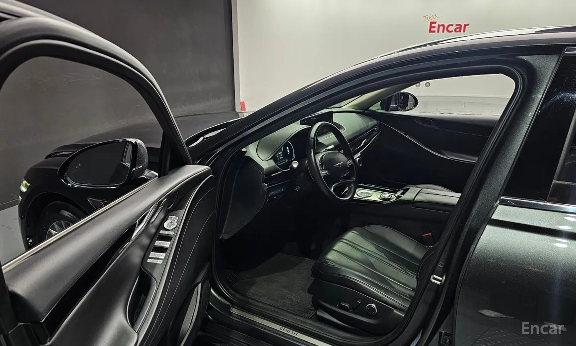 Фото 11 - Genesis G80