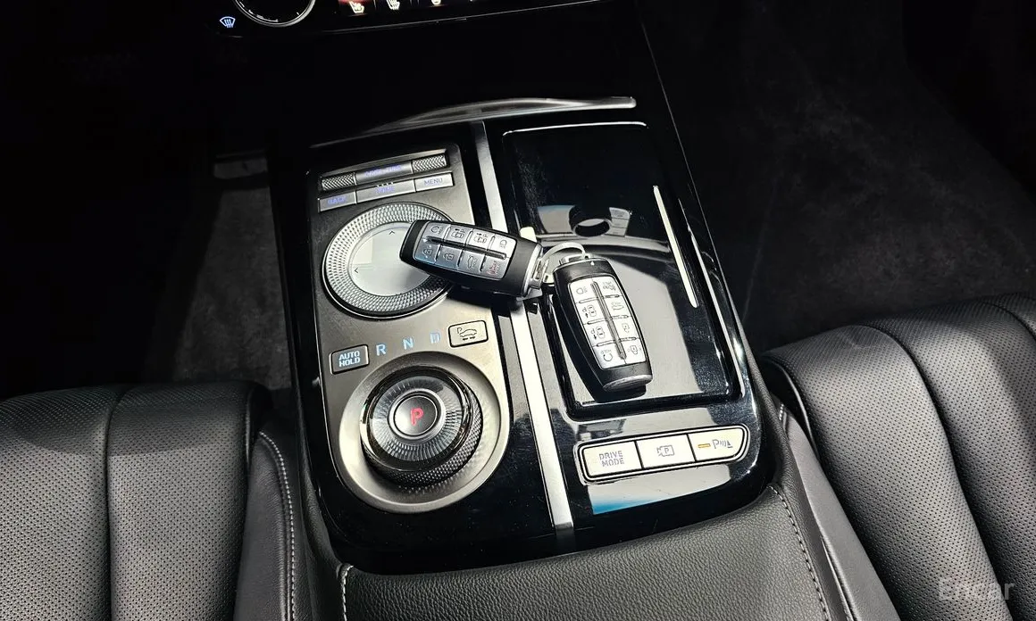 Фото 9 - Genesis G80