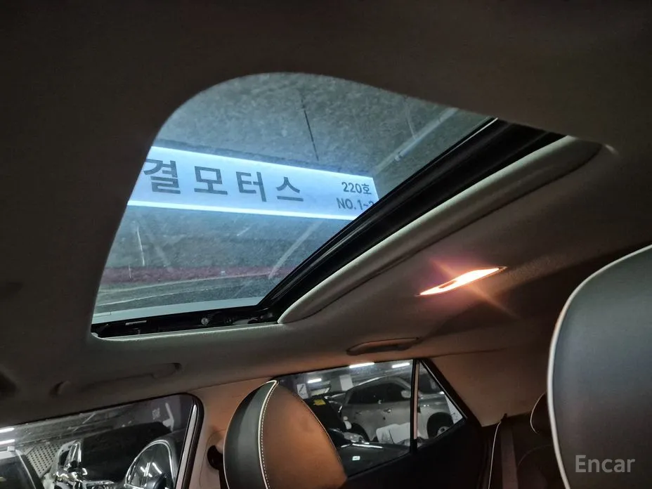 Фото 7 - Hyundai Venue