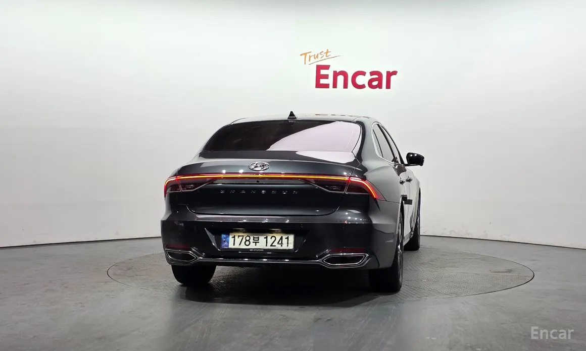 Фото 4 - Hyundai Grandeur