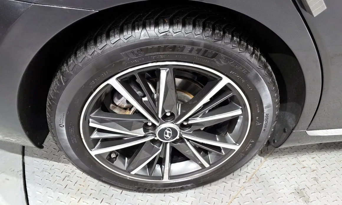 Фото 5 - Hyundai Grandeur