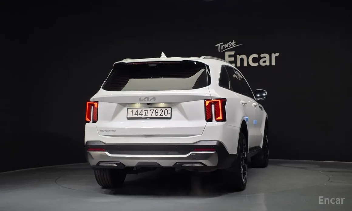 Фото 4 - Kia Sorento