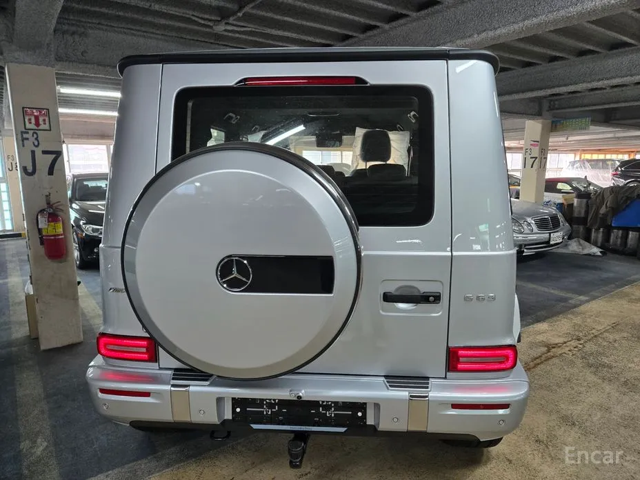 Фото 2 - Mercedes-Benz G-Class