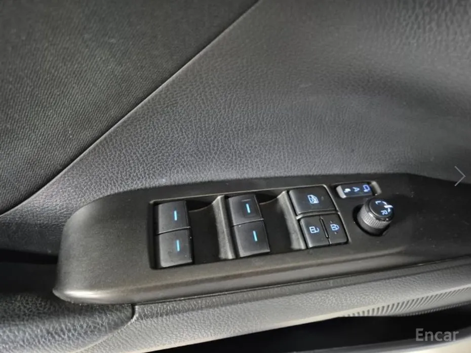 Фото 10 - Toyota Camry