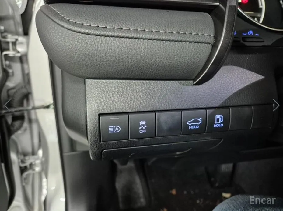 Фото 11 - Toyota Camry