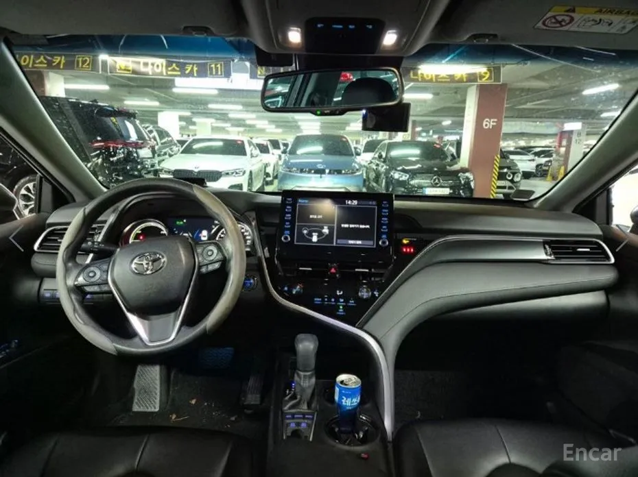 Фото 5 - Toyota Camry