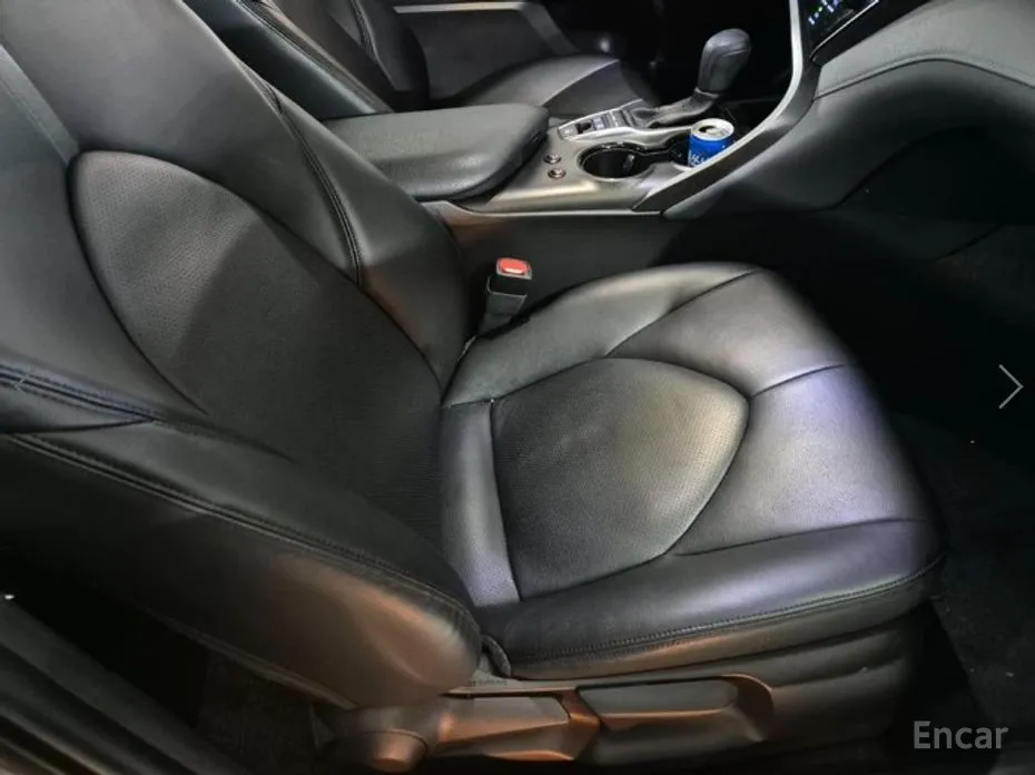 Фото 7 - Toyota Camry