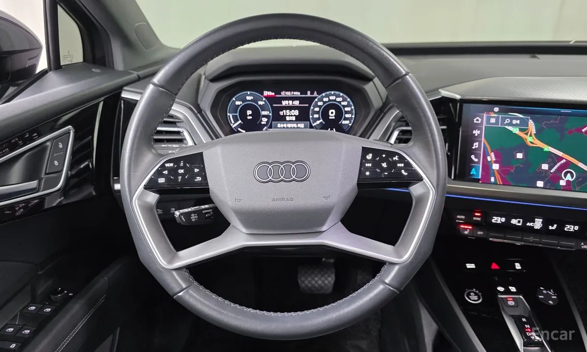 Фото 14 - Audi Q4 e-tron