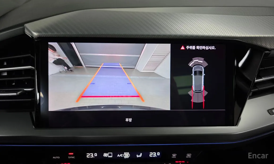 Фото 16 - Audi Q4 e-tron