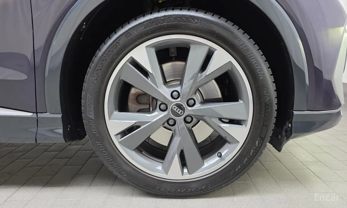 Фото 5 - Audi Q4 e-tron