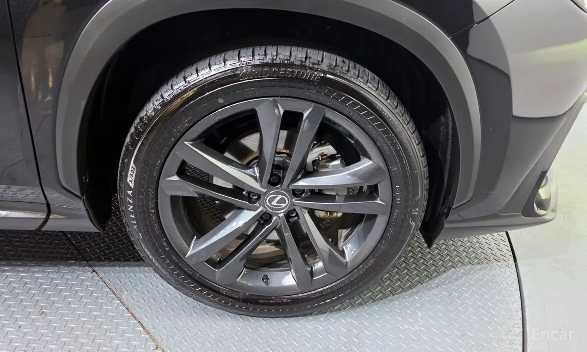 Фото 5 - Lexus NX