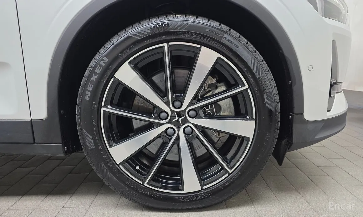 Фото 5 - Polestar 2