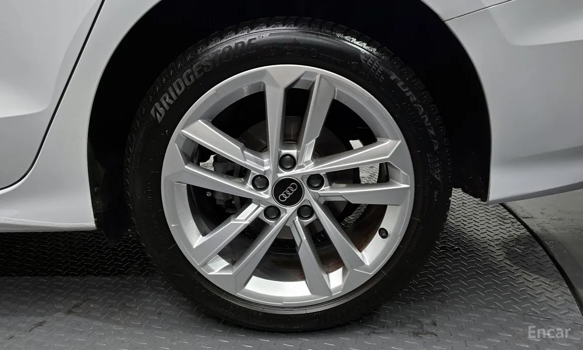 Фото 5 - Audi A3