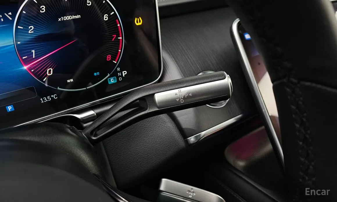 Фото 9 - Mercedes-Benz S-Class
