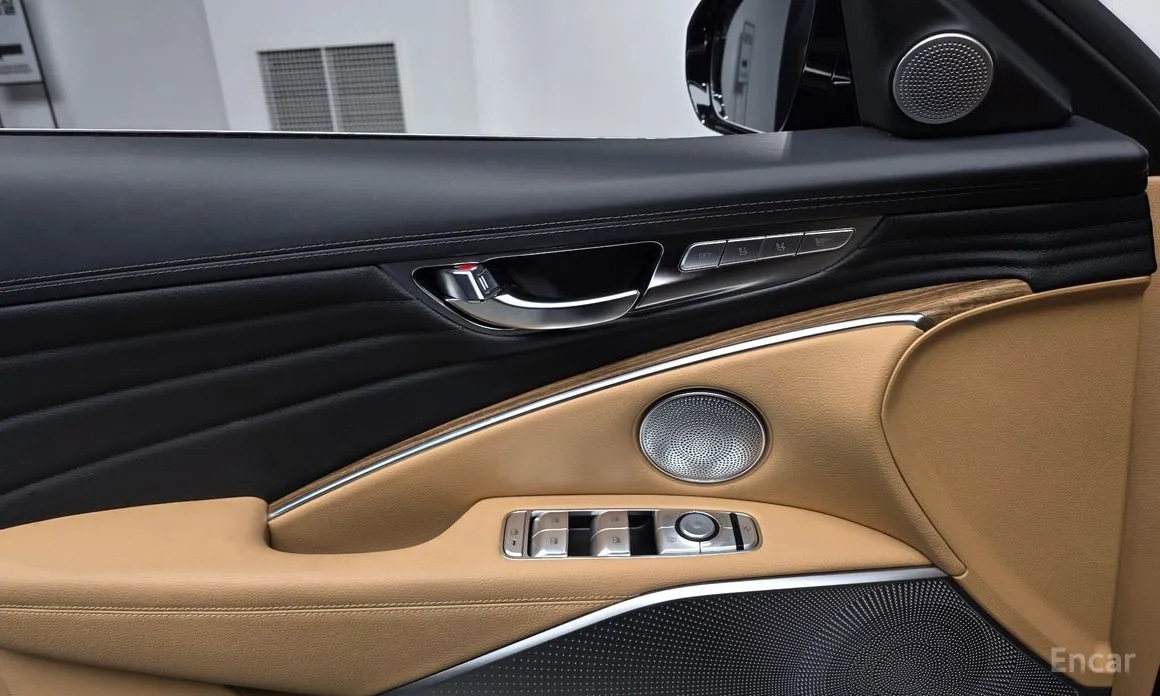 Фото 18 - Kia K9