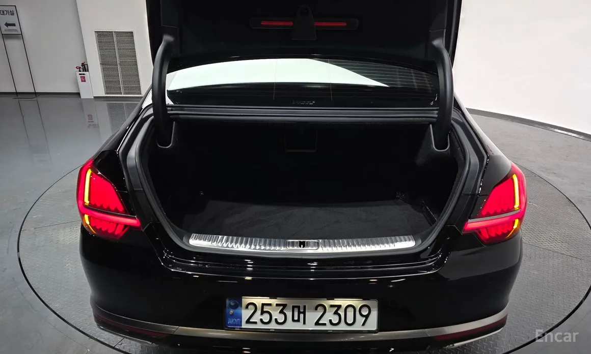 Фото 20 - Kia K9