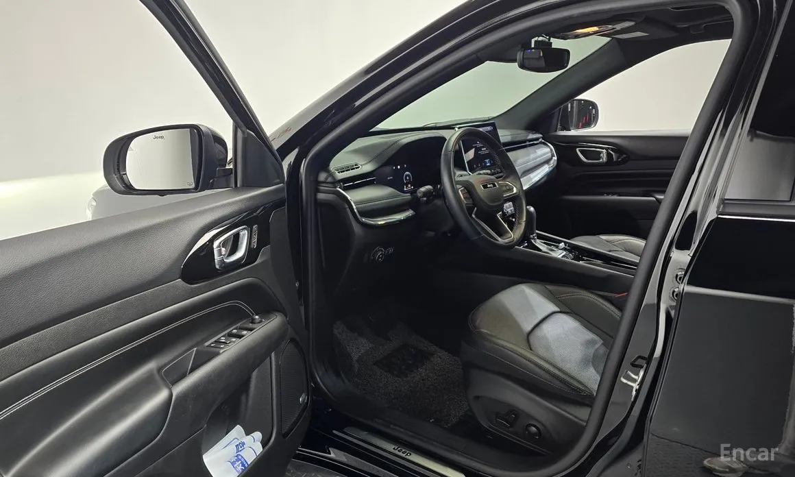 Фото 10 - Jeep Compass