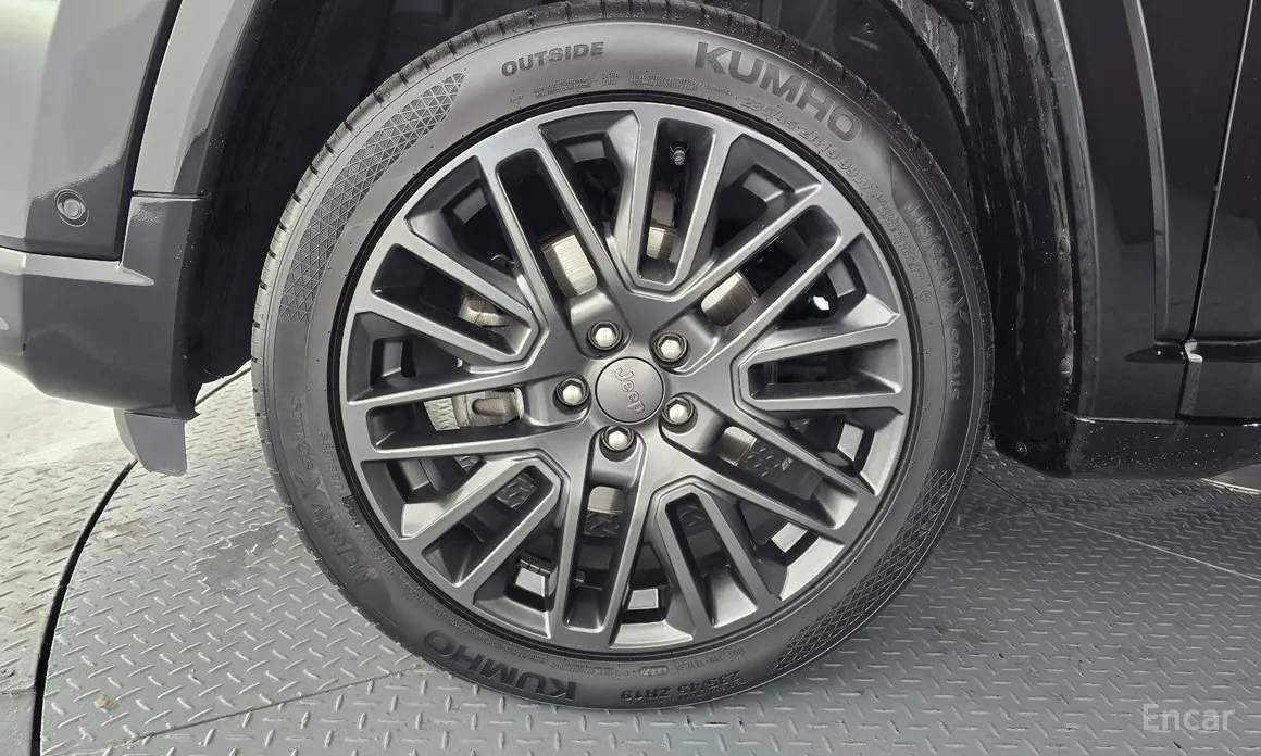 Фото 5 - Jeep Compass