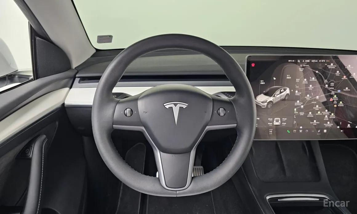 Фото 13 - Tesla Model Y