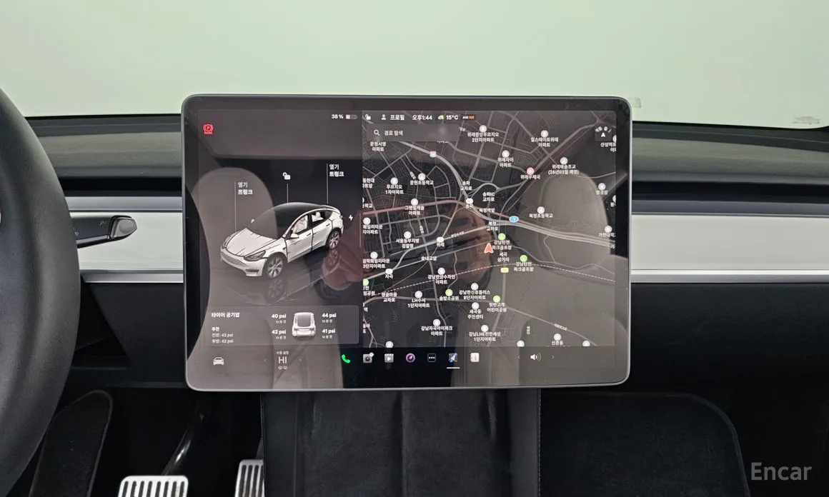 Фото 14 - Tesla Model Y