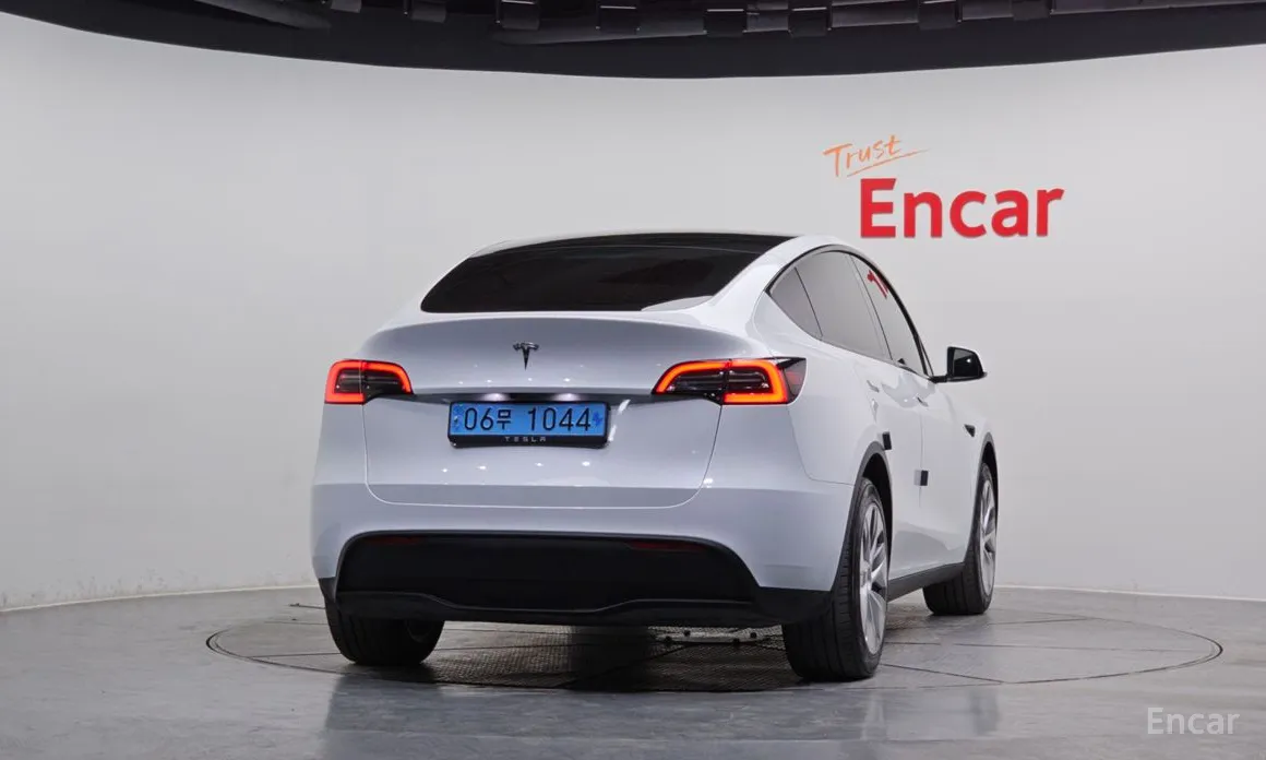 Фото 4 - Tesla Model Y