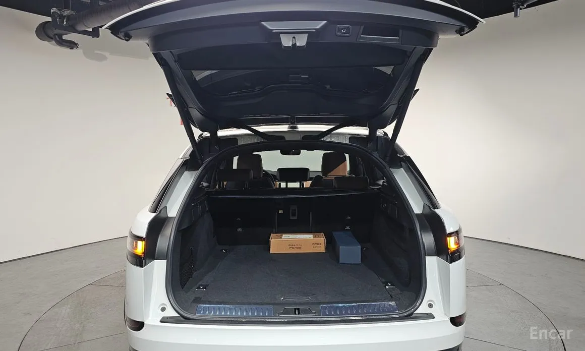 Фото 20 - Land Rover Range Rover Velar