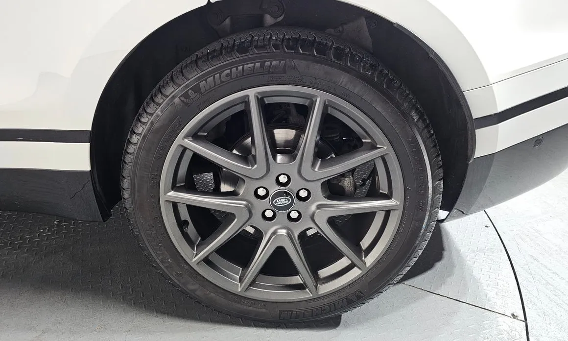 Фото 5 - Land Rover Range Rover Velar