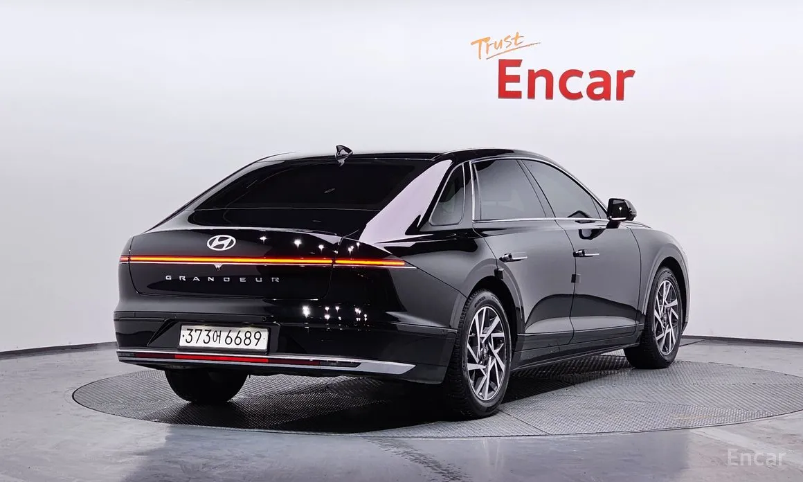 Фото 2 - Hyundai Grandeur