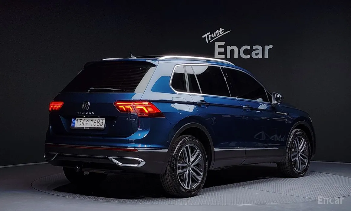 Фото 2 - Volkswagen Tiguan