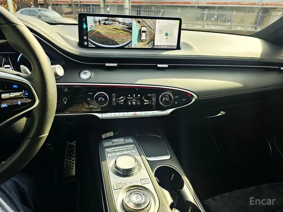 Фото 15 - Genesis GV70