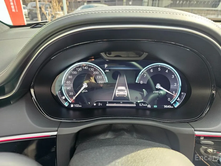 Фото 20 - Genesis GV70