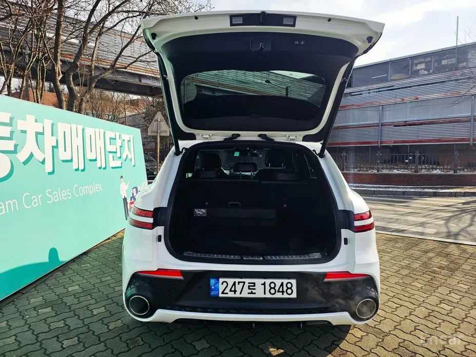 Фото 5 - Genesis GV70