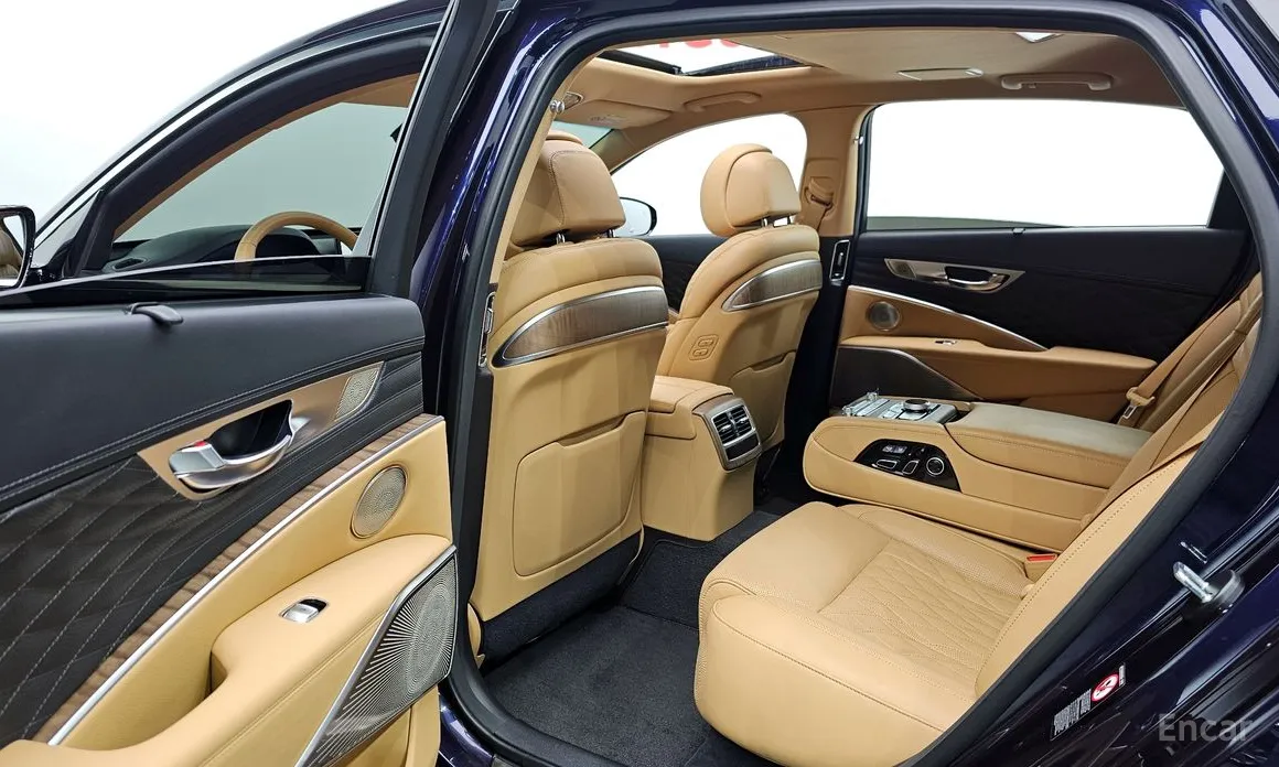 Фото 12 - Kia K9