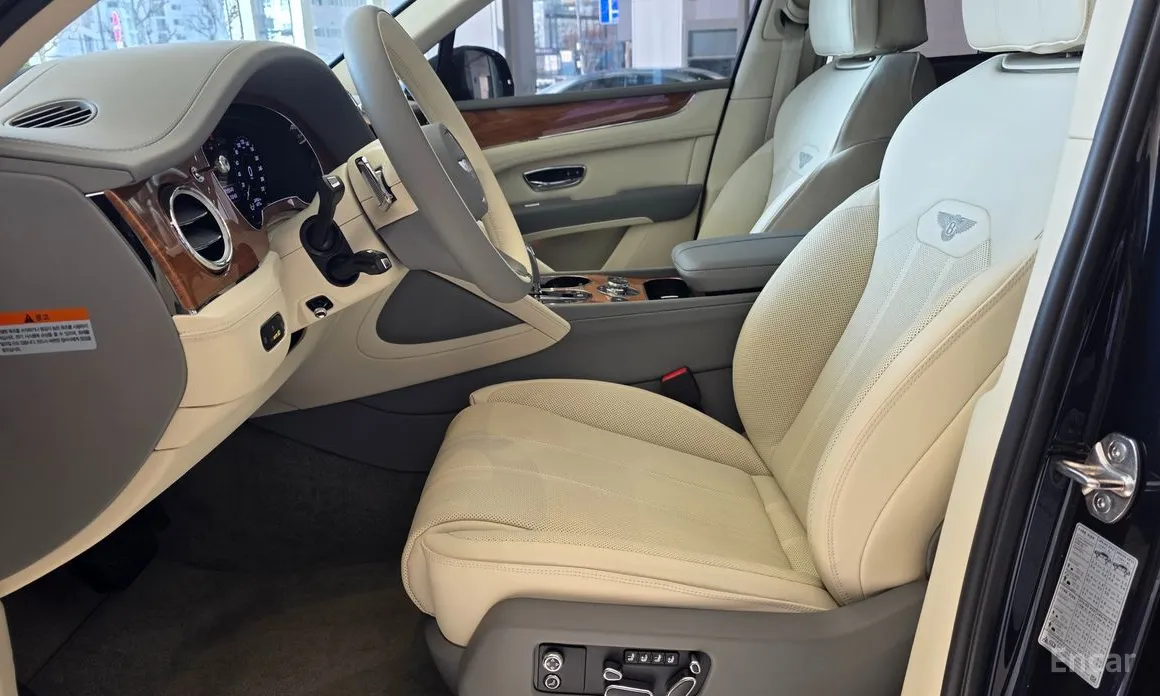 Фото 13 - Bentley Bentayga