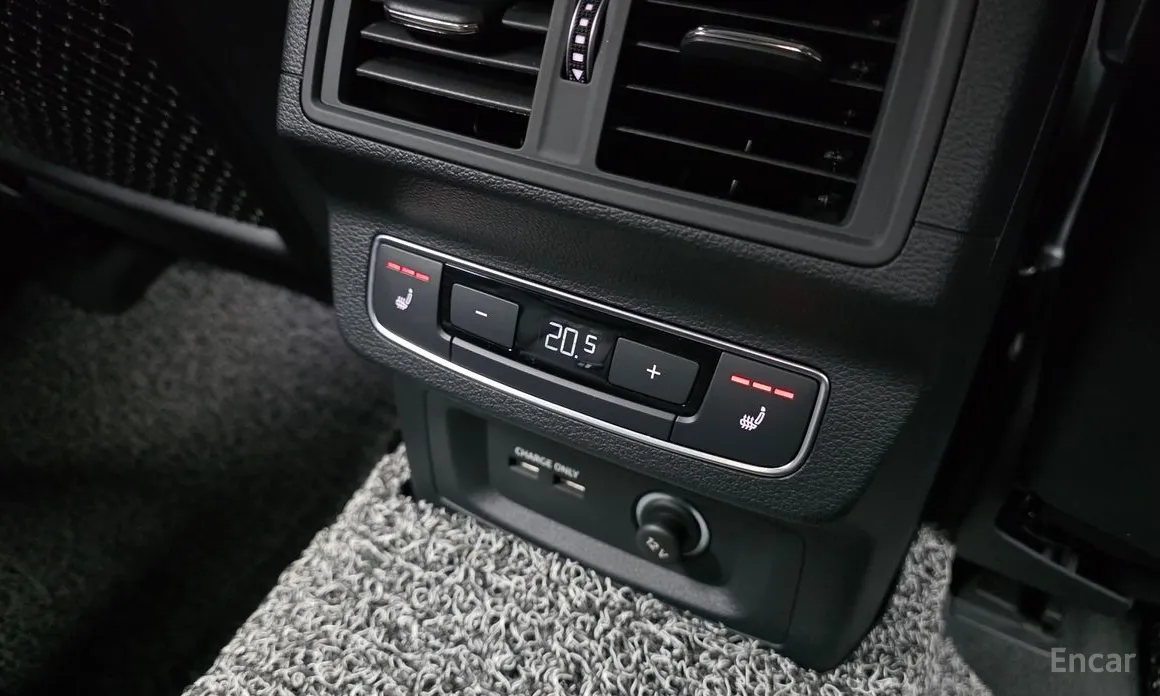 Фото 18 - Audi Q5