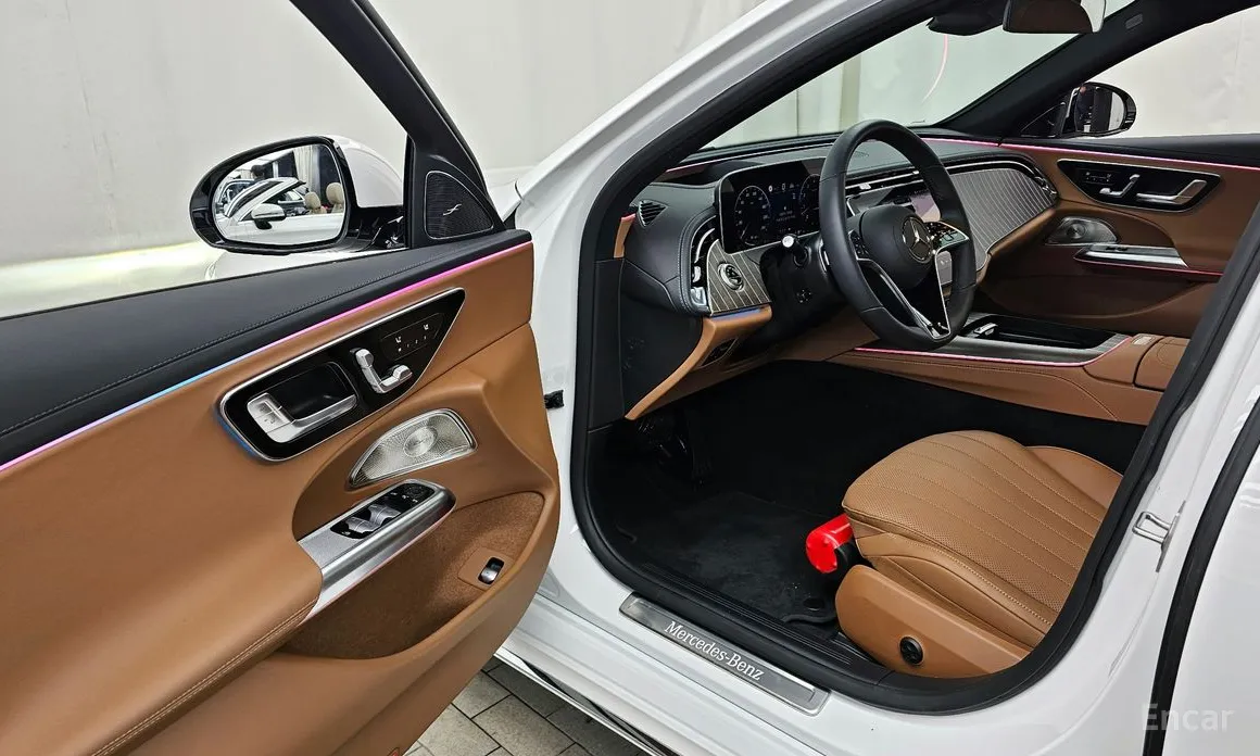 Фото 10 - Mercedes-Benz E-Class