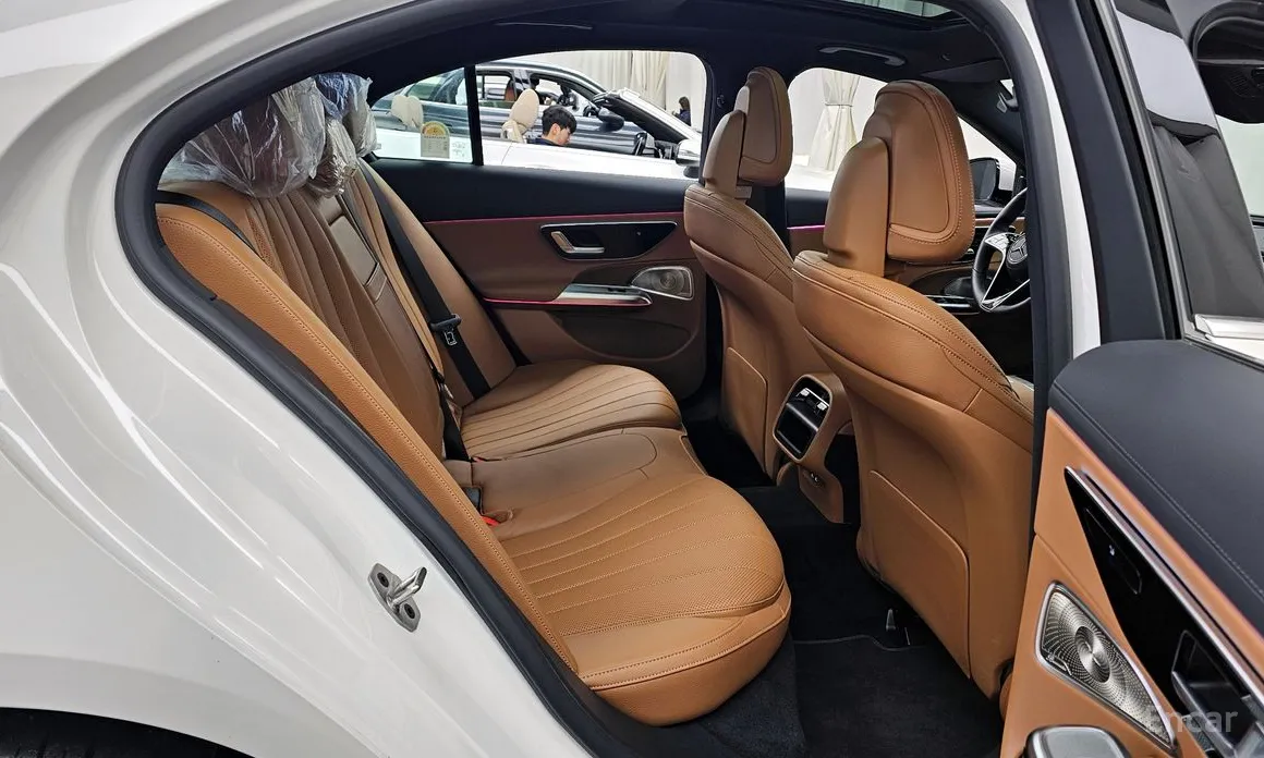 Фото 12 - Mercedes-Benz E-Class