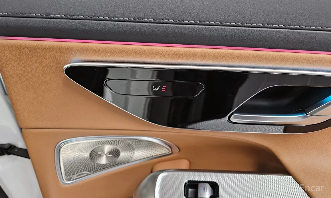 Фото 18 - Mercedes-Benz E-Class