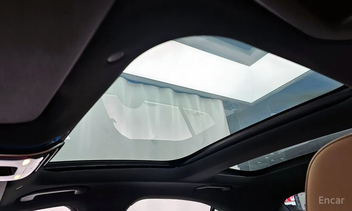 Фото 19 - Mercedes-Benz E-Class