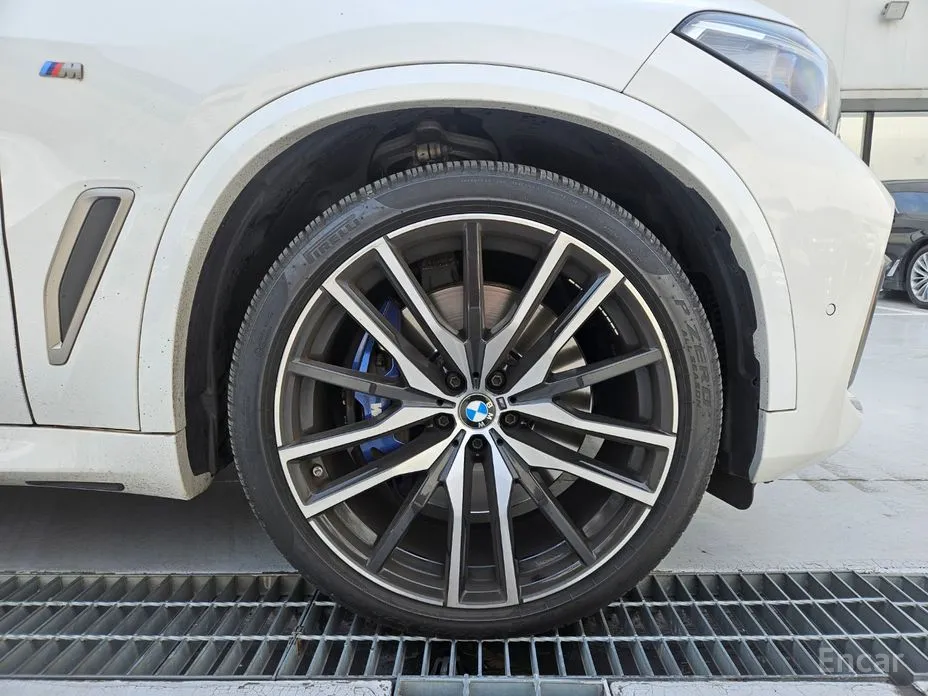 Фото 15 - BMW X5