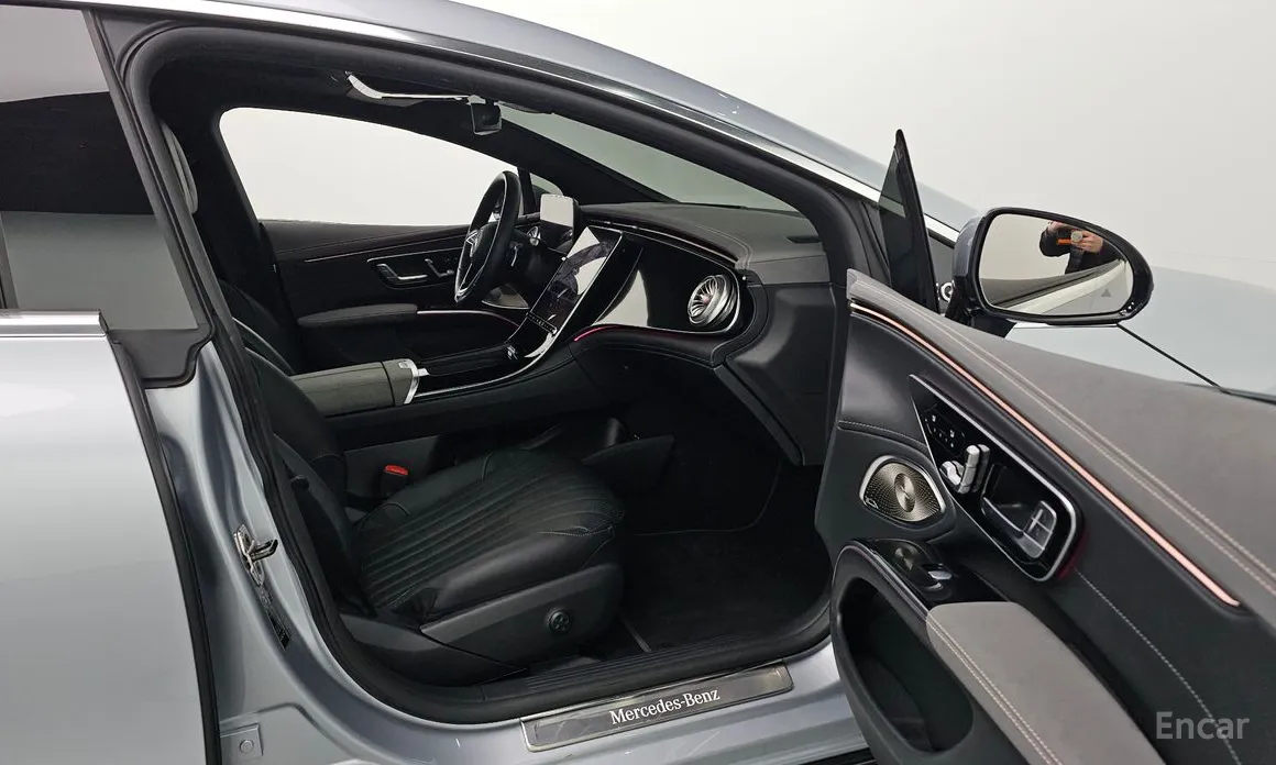 Фото 18 - Mercedes-Benz EQS