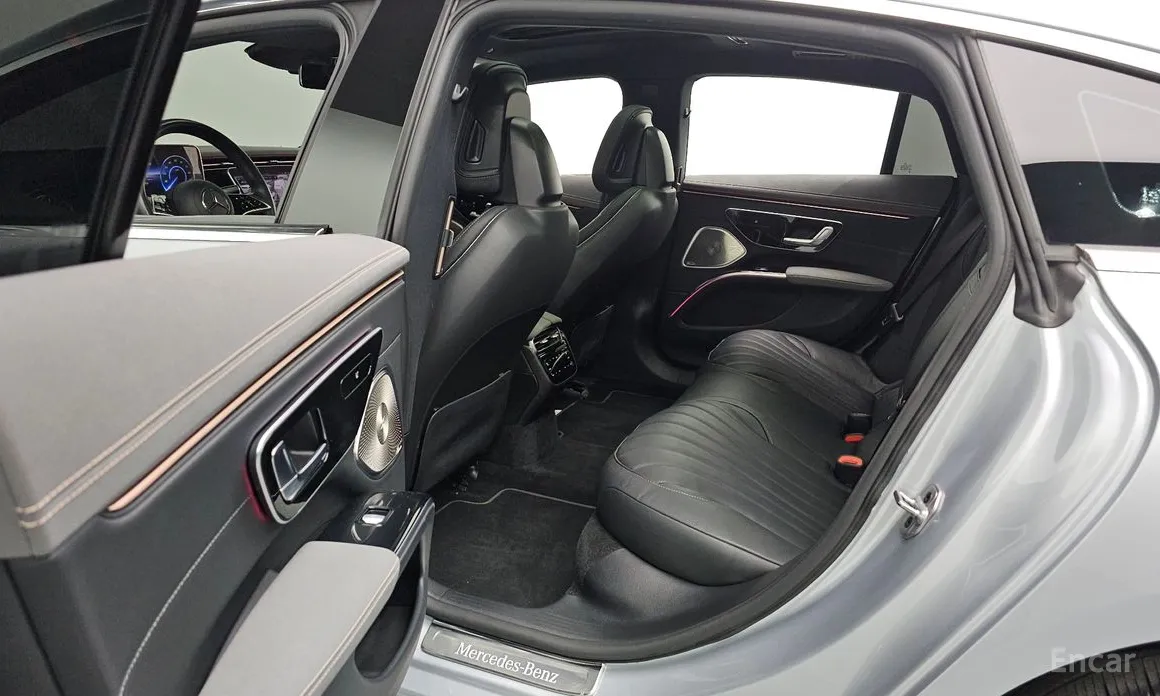 Фото 19 - Mercedes-Benz EQS