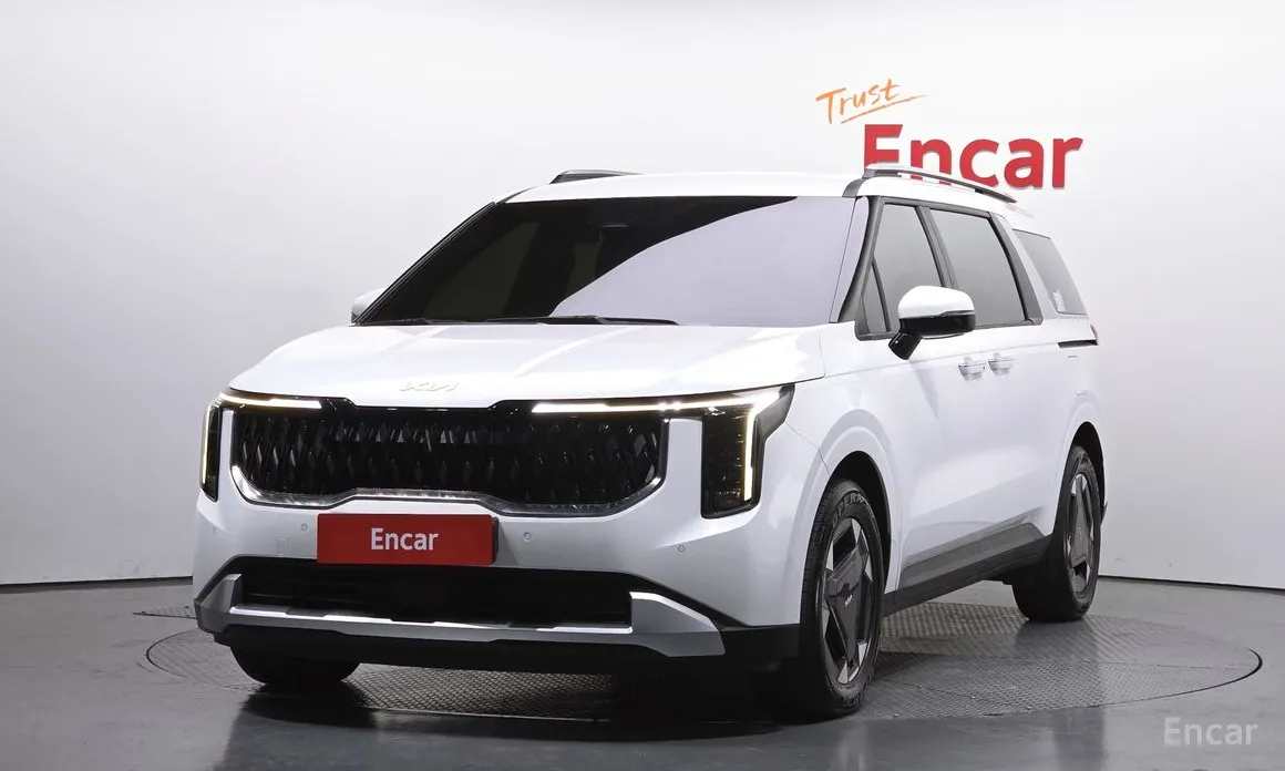 Фото 1 - Kia Carnival