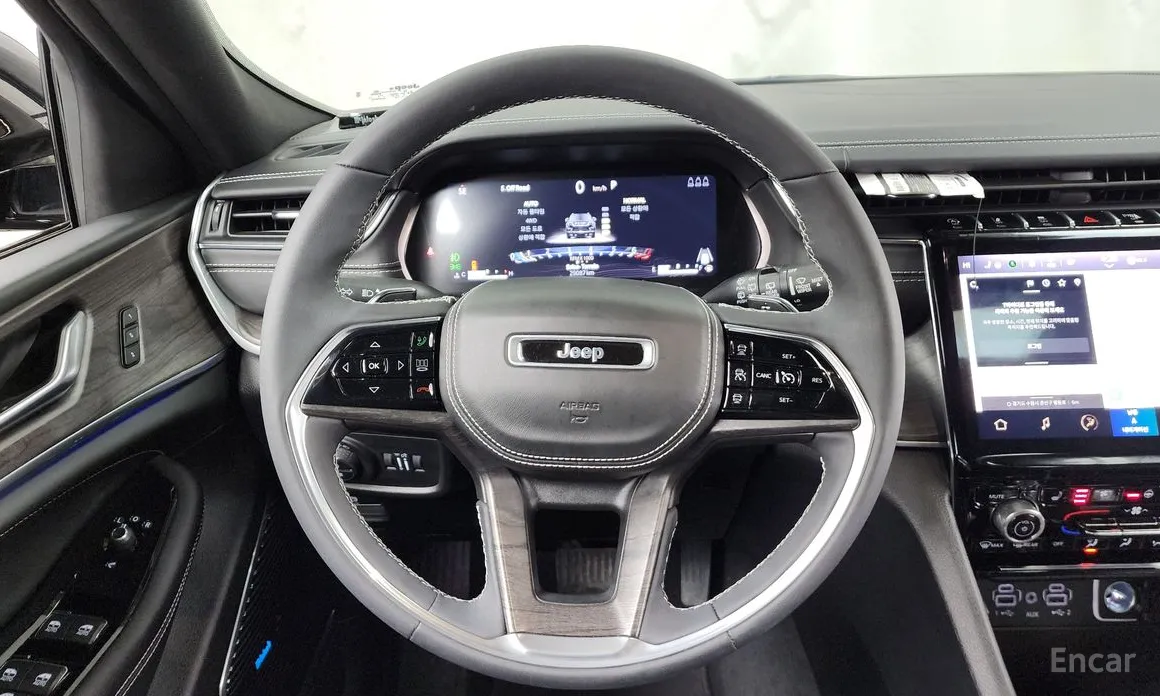 Фото 13 - Jeep Cherokee