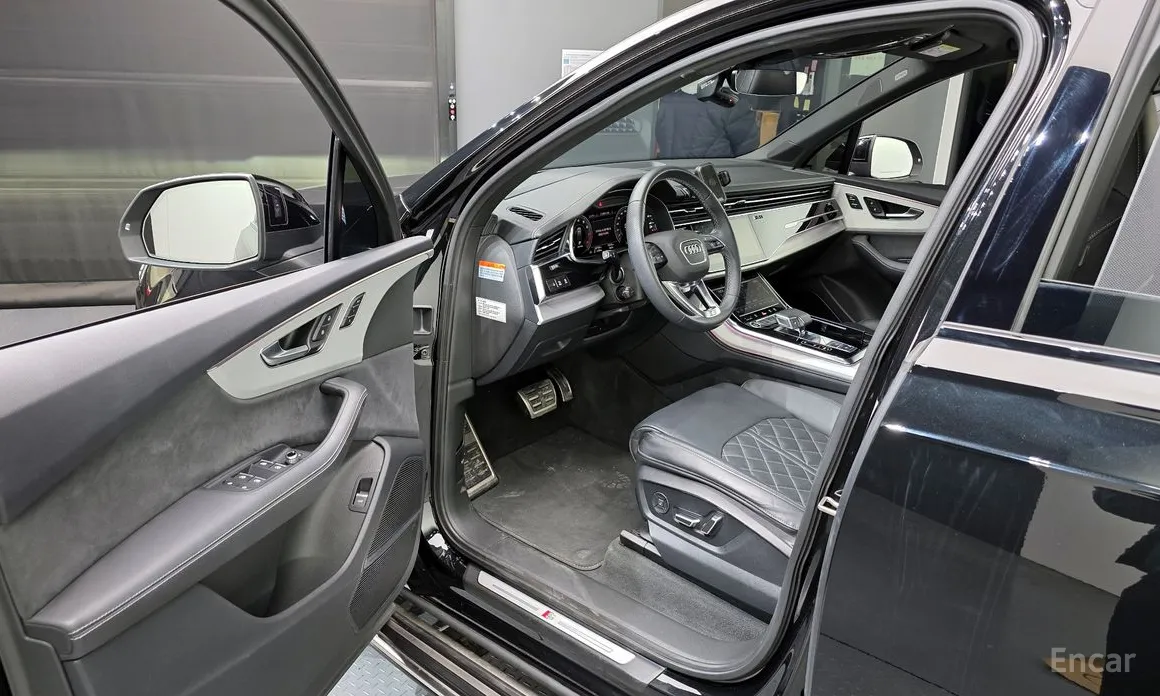 Фото 10 - Audi Q7