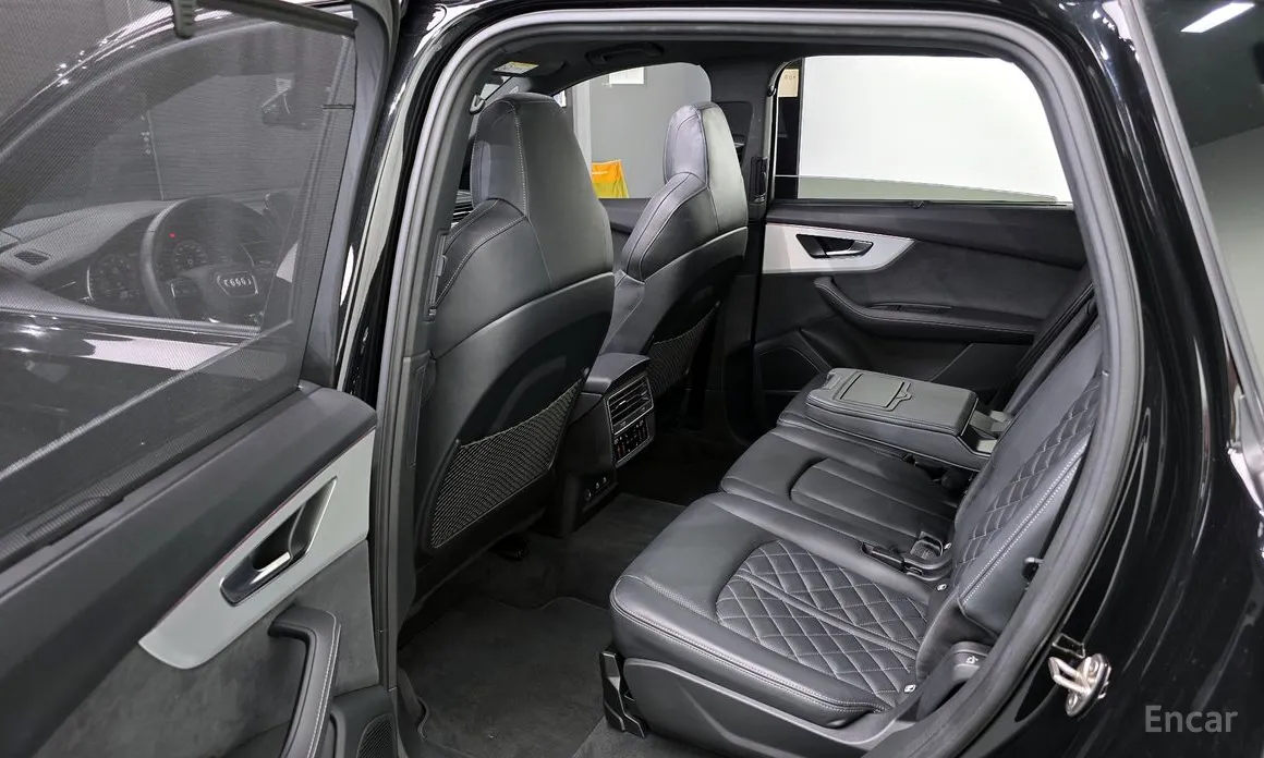 Фото 11 - Audi Q7